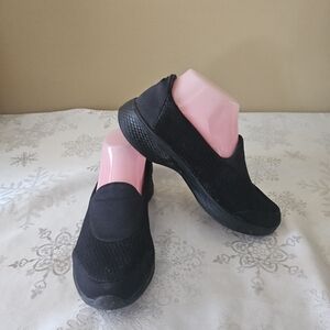 Skechers Goga Max Mesh Shoes Slip On  Runners Sneakers  Sz 7